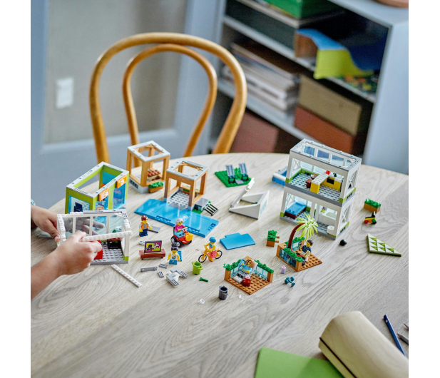 LEGO City 60365 Apartamentowiec - 1144441 - zdjęcie 12